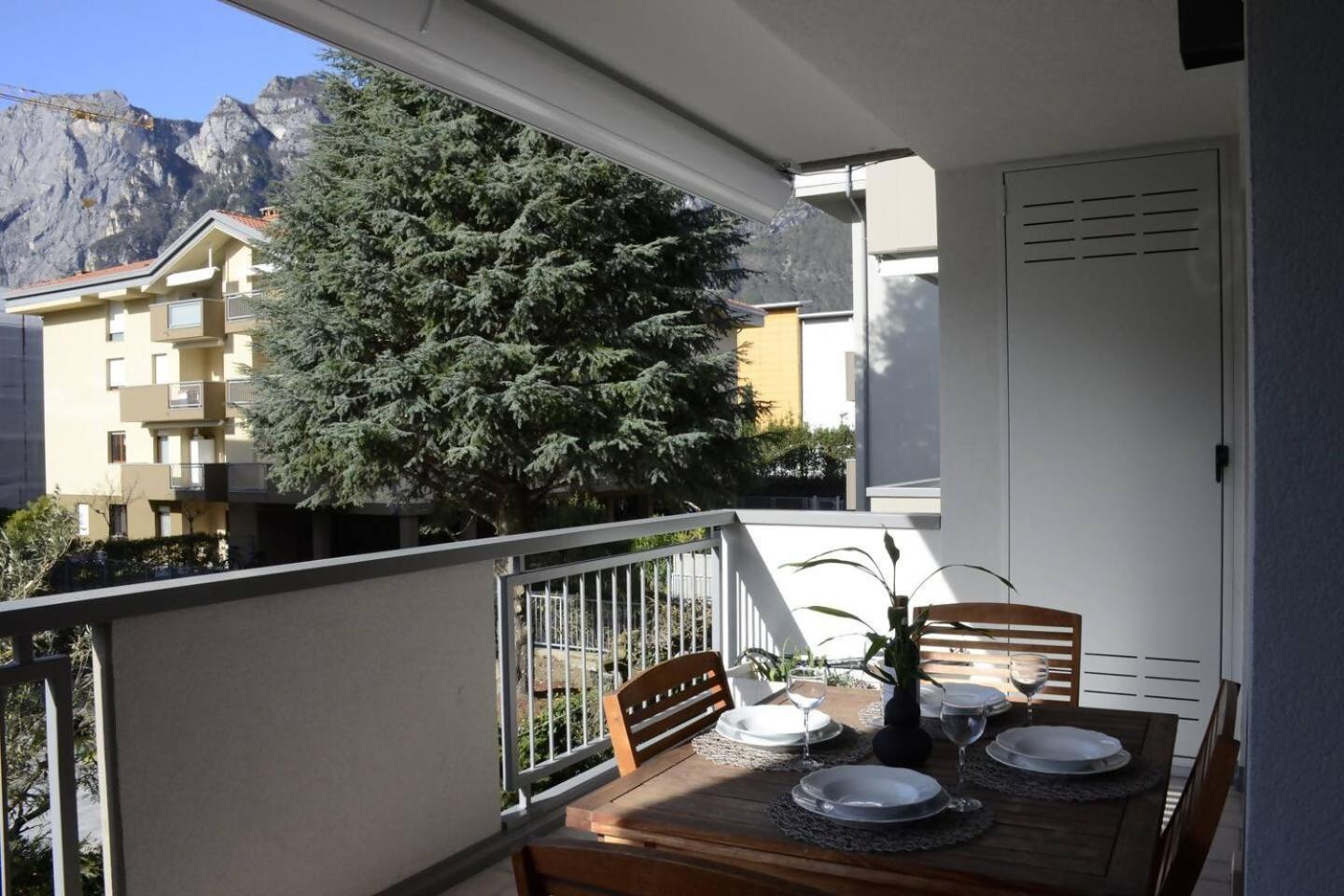 Appartamento Peler13 Con Balcone E Parcheggio Riva del Garda Kültér fotó