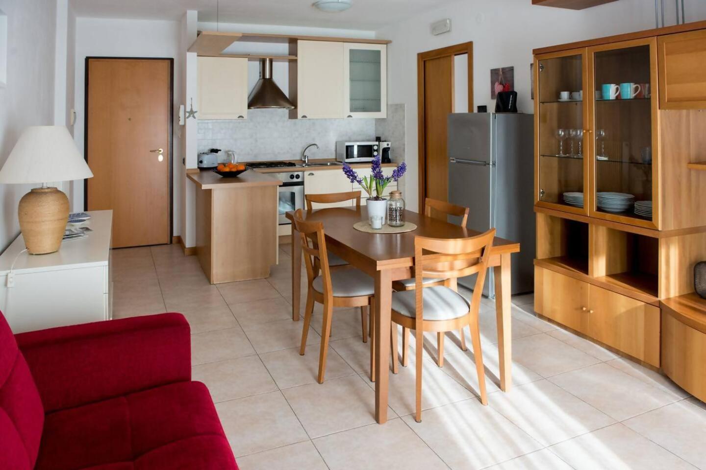 Appartamento Peler13 Con Balcone E Parcheggio Riva del Garda Kültér fotó