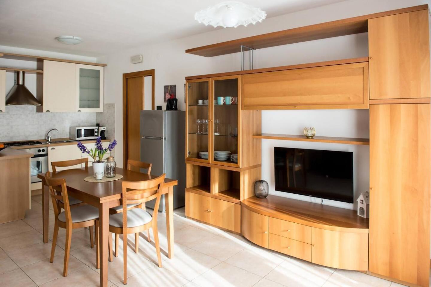 Appartamento Peler13 Con Balcone E Parcheggio Riva del Garda Kültér fotó