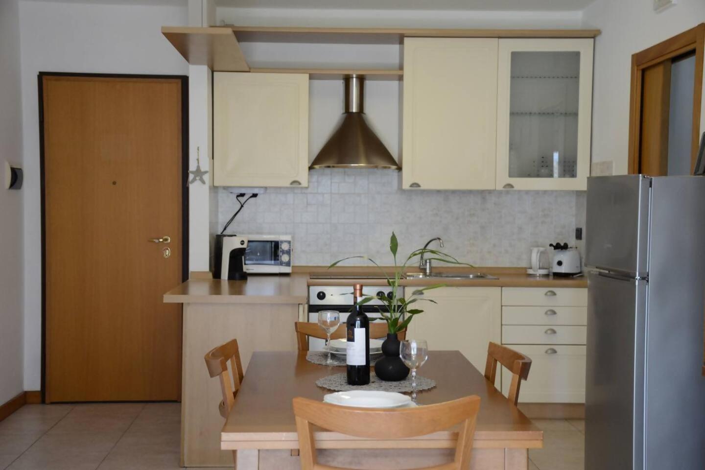 Appartamento Peler13 Con Balcone E Parcheggio Riva del Garda Kültér fotó